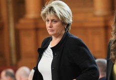 В Народното събрание се разрази скандал с това кой ще