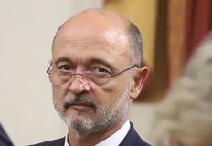 Служебният здравен министър определи поведението на предишното правителство като PR акция Обещаното