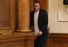 Най голямата болка на Мръсната машина е че хората започват да