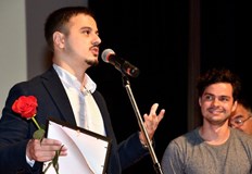 Той си партнира с Владислав Стоименов във филма Шекспир като улично