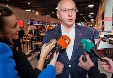 След 11 години на поста председател на европейските социалисти той