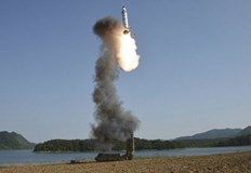 Съвместното учение предизвика и паника заради взрив на паднал преждевременно