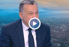 Само по щастлива случайност съпругата му която е била в