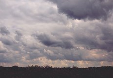 Максималните температури ще са между 17° и 22°През нощта ще има