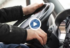 Така застрашават не само себе си но и околнитеДокато шофьорите