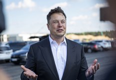 Американският предприемач и милиардер Илон Мъск смята че вероятността в света да