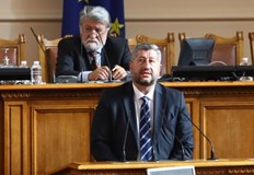 Това управление ще се формулира чрез компромис но не трябва