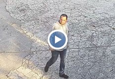 Заснеха мъж драскащ автомобили в РусеВидеоклипът и снимките са публикувани