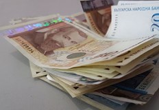 Близо 2 милиона българи получават под заплатата за издръжка2376 лева
