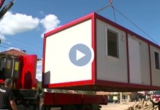 Големият проблем е че във фургоните няма ток и водаМесец