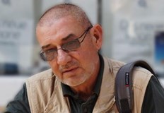 Интересното в тоя махленски и бабаитски сюжет е че авторитетният