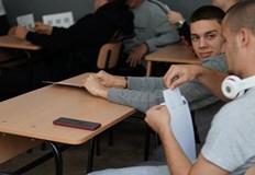 Културният чек важи от 1 ноември до 30 декември тази година Дванадесетокласниците