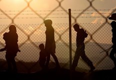 Те са преминали през реката на гръцка територия с гумени