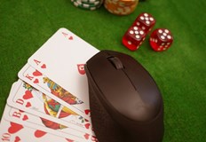 Ако сте фен на традиционните игри на маса рулетка карти