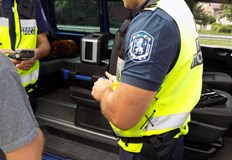 38 годишният мъж се опитал да заблуди полицаите с пластика чуждестранен образецНа