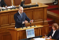 Този парламент трябва да вземе решение дали България ще загуби