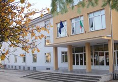 През последните три учебни години приемът на ученици в училището