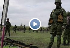 Неизвестни са открили огън по строените в редица мъжеСтрелба в