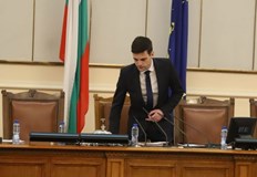 Това реши Националният съвет на партиятаНационалният съвет на Продължаваме промяната