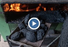 Заради високите цени на природния газ гражданите се връщат към отдавна