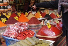 Особено доволни са местните търговци  Ако не са българите ще