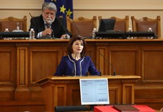 Депутатите имат сложната задача да укрепят доверието в Народното събрание