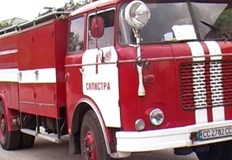 Огънят е унищожил покривите на 6 халета 3 сервизни помещения