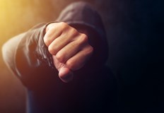 Осмокласникът е пребит от по големи ученици по време на междучасие15 годишен ученик от