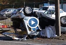 Автомобилът се преобърнал и се ударил в стълбДвама млади мъже