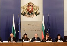 Синдикатите изразиха несъгласие със запазването на минималната работна заплата на