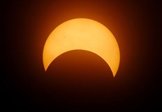 Частично слънчево затъмнение може да се наблюдава днес на територията на България