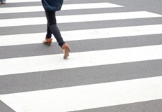 Пешеходка е с фрактура след пътнотранспортно произшествие пред болницата в