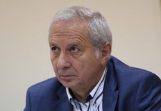 Не мога да гадая дали президентът Румен Радев ще връчи