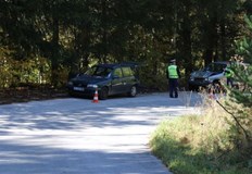 Джип Хюндай се блъсна в спрял на банкета Опел 72 годишен мъж