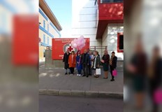 Деца родители и учители от ДГ Русалка вдъхнаха кураж на жени