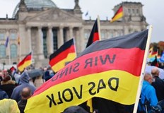 Общо три протеста се състояха в германската столицаХиляди протестираха в