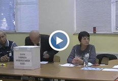 Над 30 души се борят за едно депутатско място в