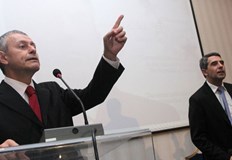 И двете формации обявиха че няма да разговарят с контактната група Плевнелиев