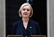 Тя остана на поста едва 45 дниЛиз Тръс подаде оставка като премиер