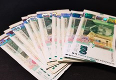 Измамникът постепенно обработвал жената и в един момент ѝ е казал