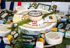 По рано тази седмица  Данон обяви че напуска страната Лакталис Lactalis най голямата компания