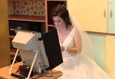 Десислава и Теодор пуснаха гласа си в сватбени одеждиДва избора