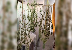 В апартамента му са намерени още и уреди предназначени за