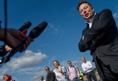 Птицата е свободна написа в туитър Илън МъскИлън Мъск завърши придобиването