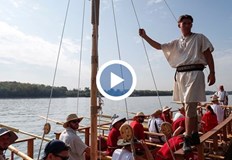 Той пътува по река Дунав със своя международен екипаж два