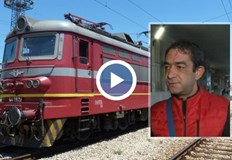 Пострадалият Цветослав Велков е снимал препълнения влакЕкшън във влак Кондуктор разцепи