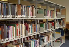 След закупуване на новите книги по лавиците ще се появят