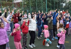 Малки и големи се забавляваха на празника Заедно в Дружба Комплекс