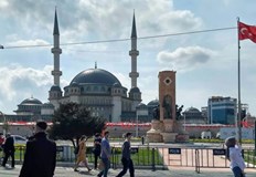 Наричат българите християни в Истанбул невидимата общност и това не