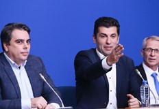 В следващите дни или седмици ще разговаря с останалите пет